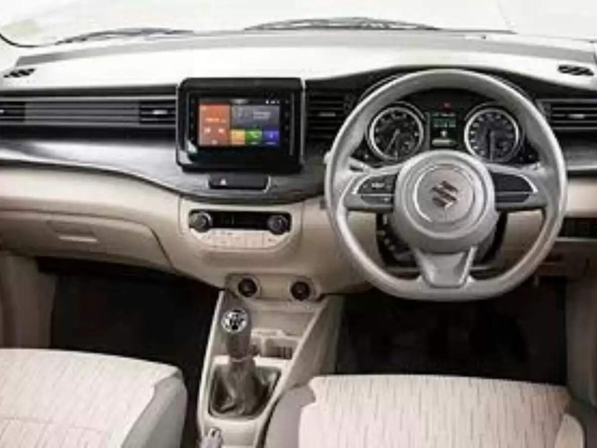 मई में 3.03 लाख कारें बिकीं, एक साल पहले से 1% कम